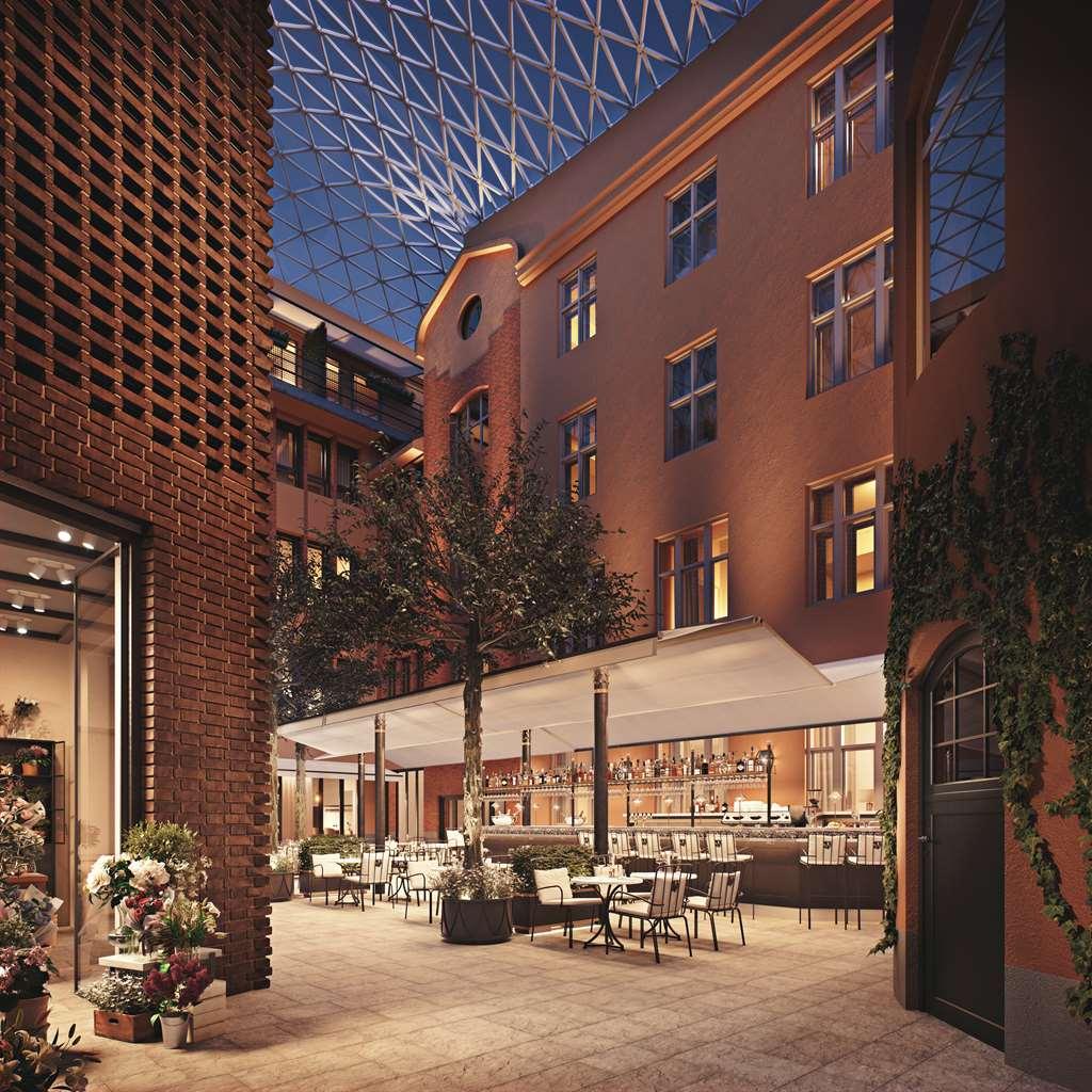 Villa Dagmar Stockholm Restaurace fotografie The courtyard at the Mandarin Oriental, Munich