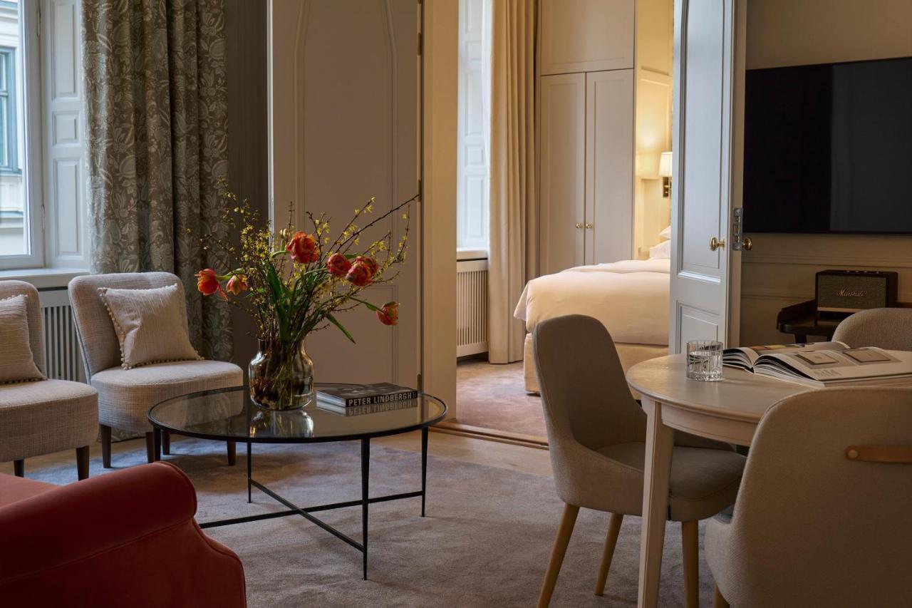 Villa Dagmar Stockholm Exteriér fotografie A suite at Hotel Axelmannstein