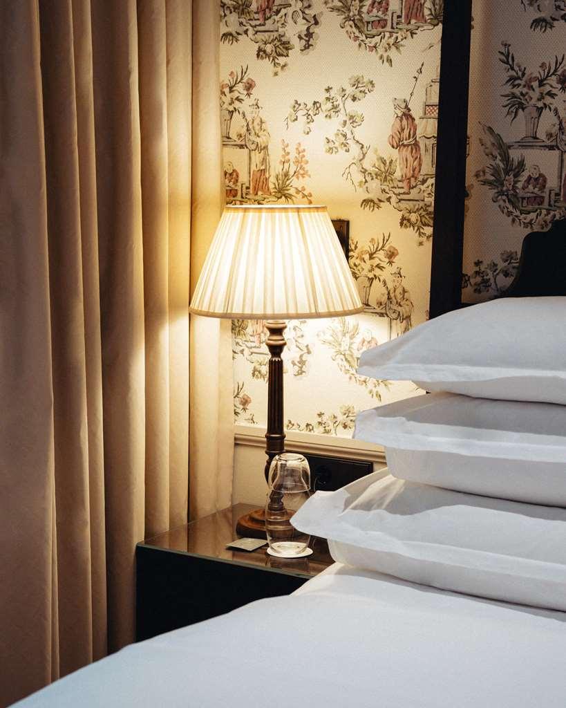 Villa Dagmar Stockholm Pokoj fotografie A pleated lampshade