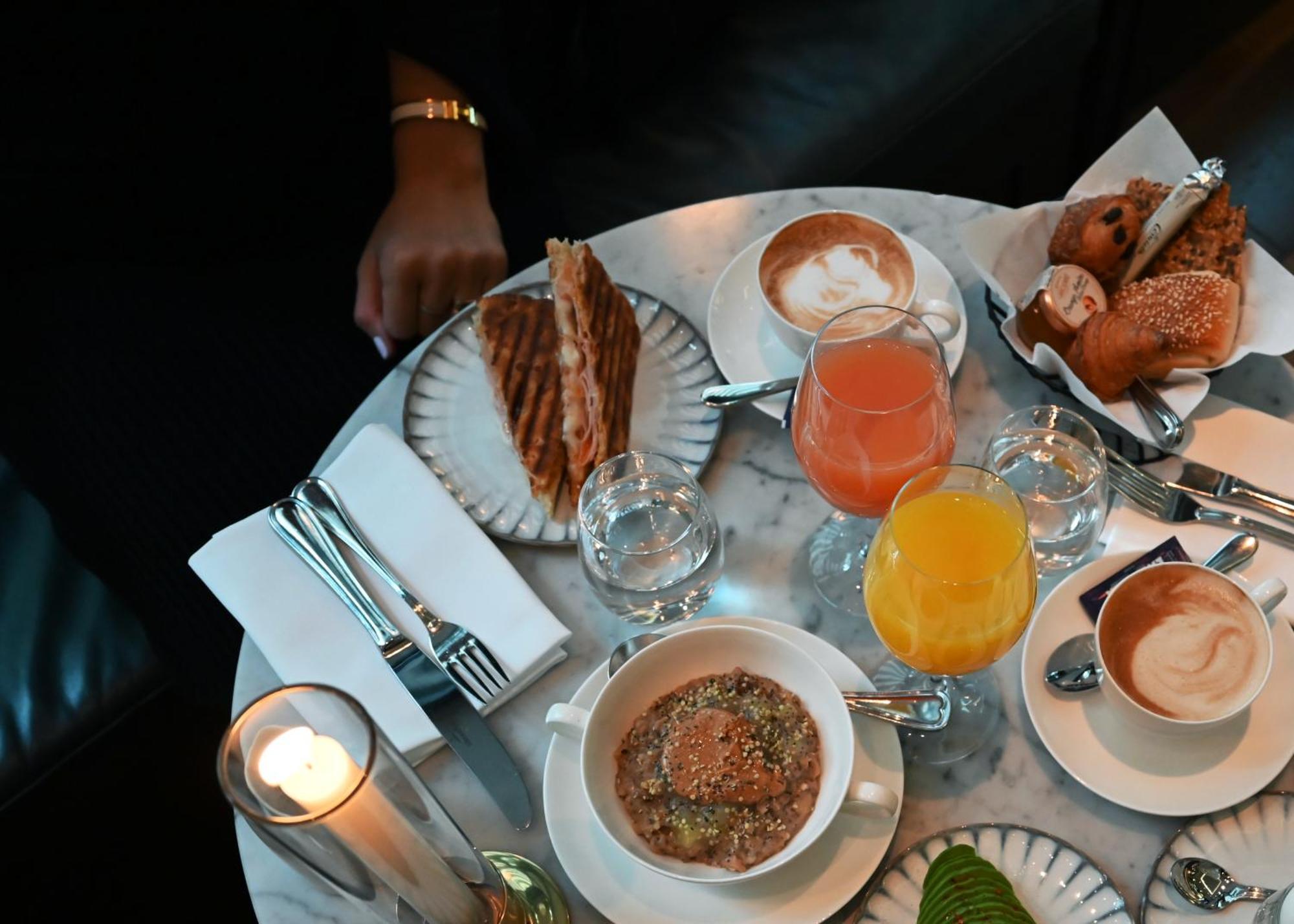 Villa Dagmar Stockholm Exteriér fotografie A typical breakfast at the restaurant